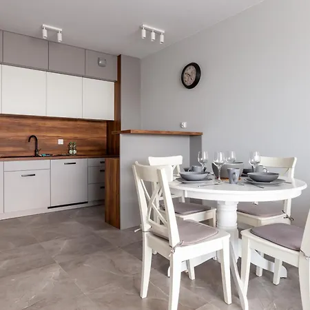 Marina Modern By Bookinghost Apartman